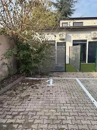 Petit Boudoir Lyonnais Neuf Terrasse Climatise * Vénissieux